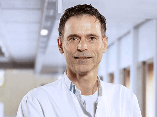 dr. Arie van Dijk